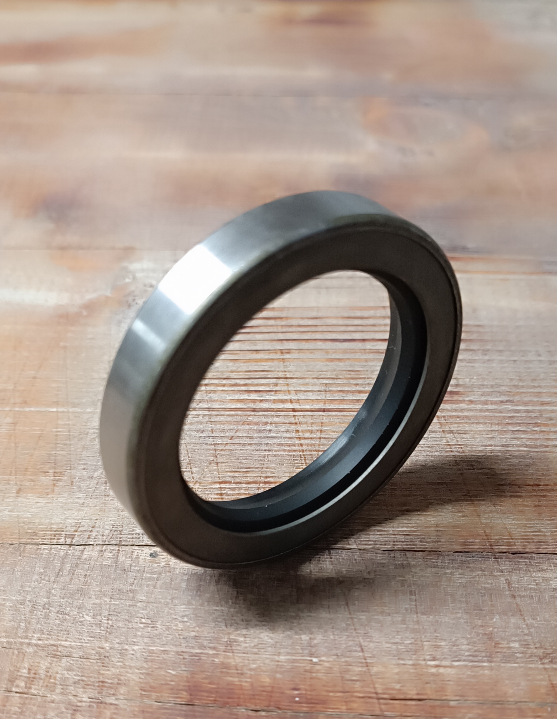 70 x 90 x 12 WC / B2 / Radial Wellendichtring mit Vollmetallmantel